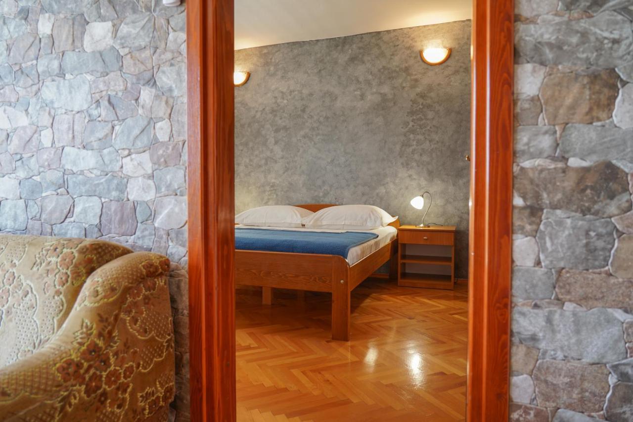 Apartmani Petracie 德尔韦尼克 外观 照片